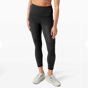 (6) Lululemon Rogue Renegade Super High Rise Tight Legging 25" Black Small Gym
